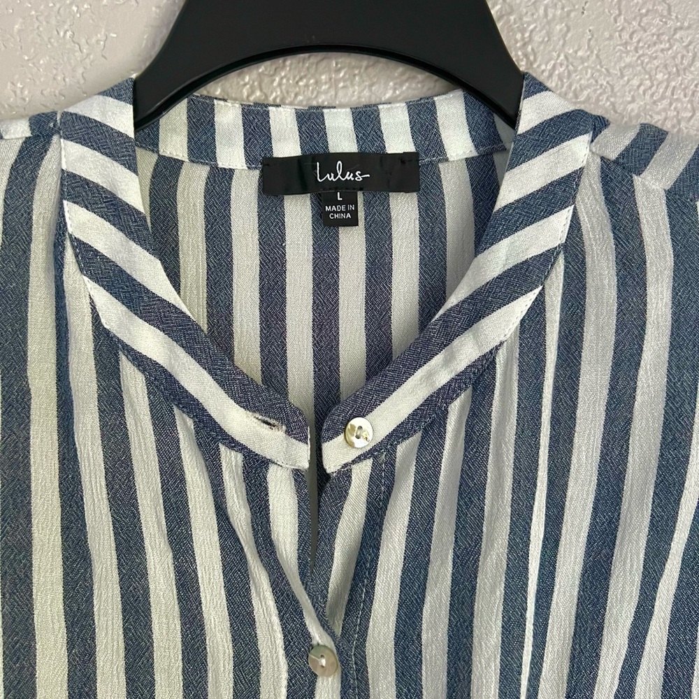 Lulu’s Blue White Stripes Front tie Short sleeves Preppy Casual Blouse Tops L - Picture 4 of 5